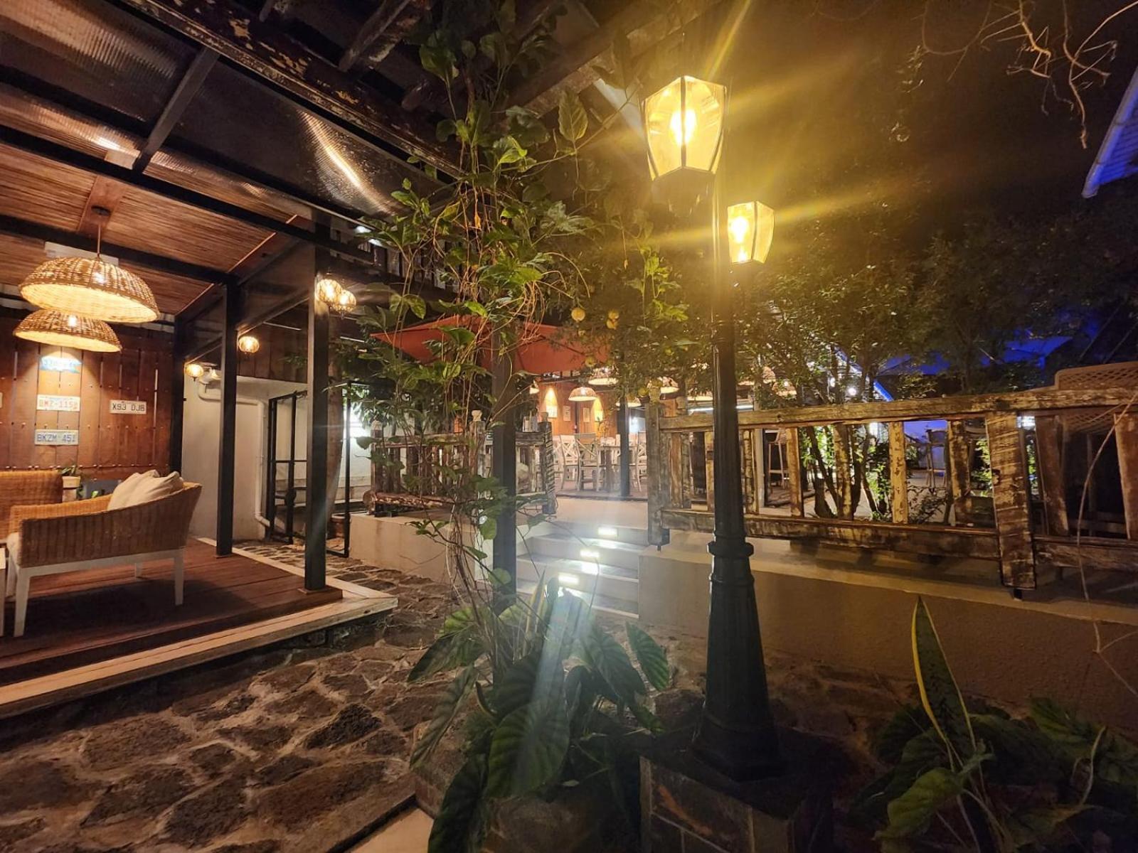 The Rustic Studio Grand Baie Extérieur photo